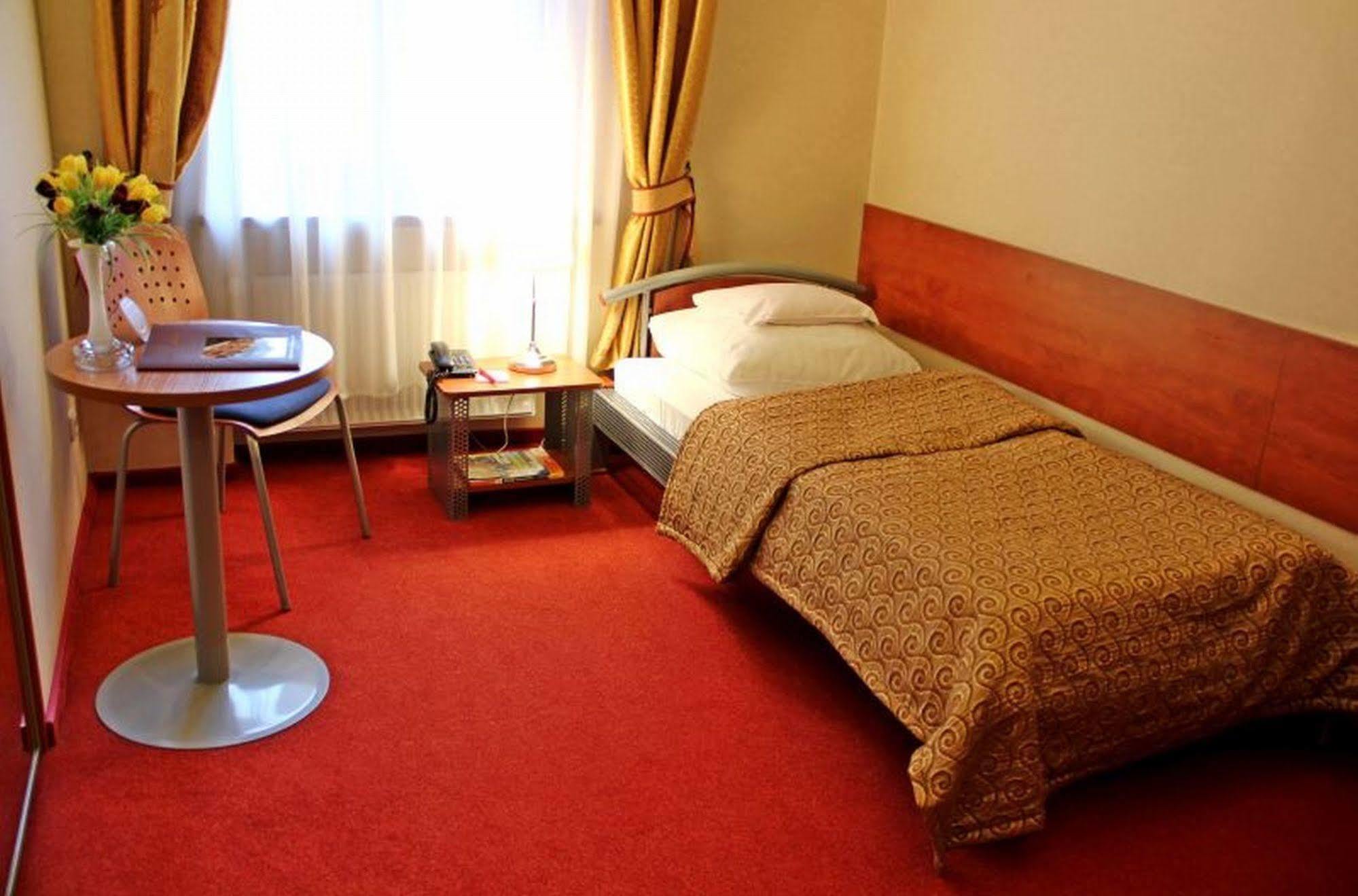 Hotel Europa Kaliszki 외부 사진
